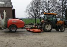 Hinterrad-Traktoren Renault DIONIS 140