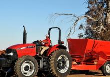 Hinterrad-Traktoren Case IH Farmall 120A