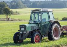 Hinterrad-Traktoren Fendt Farmer 240 S
