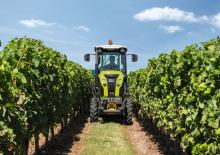 Hinterrad-Traktoren Claas Nexos 230 VE