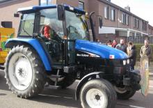 Hinterrad-Traktoren New Holland TL 80 A HR K