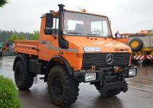 Kommunale Mehrzweckfahrzeuge Diesel Unimog U 1400