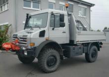 Kommunale Mehrzweckfahrzeuge Diesel Unimog U 4000