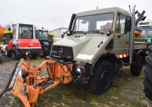 Kommunale Mehrzweckfahrzeuge Diesel Unimog U 90