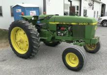 Kommunale Schlepper John Deere 2640