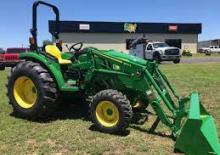Kommunale Schlepper John Deere 4044M 