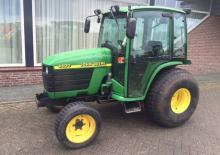 Kommunale Schlepper John Deere 4400