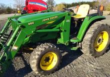 Kommunale Schlepper John Deere 4710