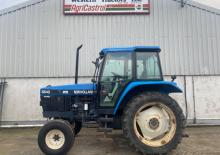 Kommunale Schlepper Ford-NH 6640