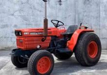 Kommunale Schlepper Kubota B8200