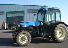 Kommunale Schlepper New Holland TN 80 F