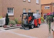Kompaktkehrmaschinen Hako Citymaster 300