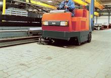 Kompaktkehrmaschinen Hako Jonas 1450 D