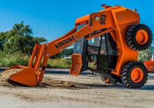Kompaktlader Locust 903