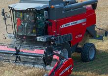 Mähdrescher Massey Ferguson Activa 7344