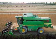 Mähdrescher John Deere 2258 HM