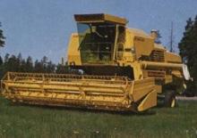 Mähdrescher Ford-NH 8055