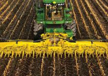 Mähdrescher-Maisgebiß John Deere 390plus