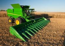 Mähdrescher John Deere S 690 HM