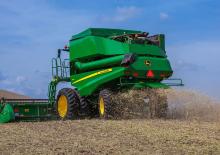 Mähdrescher John Deere S440 