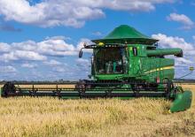 Mähdrescher John Deere S760