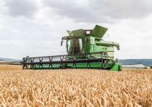 Mähdrescher-Schneidwerk John Deere 730X
