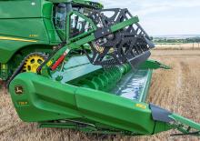 Mähdrescher-Schneidwerk John Deere 735X