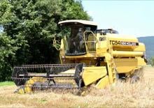 Mähdrescher New Holland TC 54 HT D