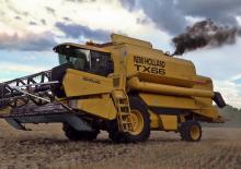 Mähdrescher New Holland TX 66