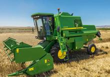 Mähdrescher John Deere W230