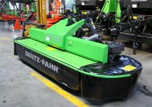 Mähwerke gezogen Scheiben m. Aufbereiter DEUTZ-FAHR DiscMaster 932 R