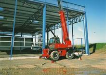 Teleskopen mit Oberwagen Manitou MRT 1432