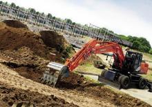 Raupenbagger Hitachi ZX220W-5B