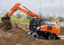Mobilbagger Hitachi ZX220W-7