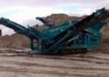 Mobile Siebanlagen Powerscreen Warrior 800 Kette