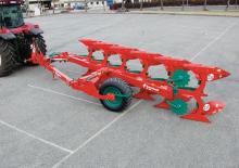 Pflüge Kverneland PN 100