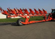 Pflüge Kuhn Vari-Leader 8 NSH