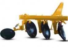 Pflüge Valtra BT DP 4