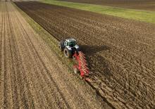 Pflüge Pöttinger Servo 4000