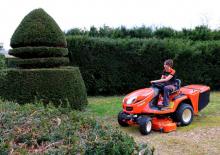 Aufsitzrasenmäher, Rasen- und Gartentraktoren Kubota GR2120 R