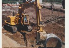 Raupenbagger Caterpillar 245