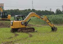 Raupenbagger Caterpillar 30700