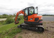 Raupenbagger Doosan DX85R-3