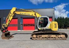 Raupenbagger New Holland E200SR