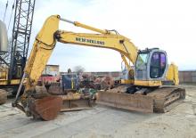Raupenbagger New Holland E235SR