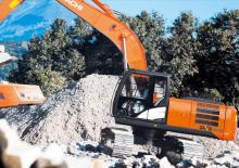 Raupenbagger Hitachi ZX210LCK-5G