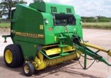 Rundballenpressen John Deere 565