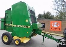 Rundballenpressen John Deere 580
