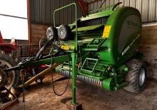 Rundballenpressen McHale V 640
