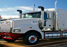 Sattelzugmaschinen/SZM Mack Super-Liner FUSION CAB ECE29 ISX 525 6x4